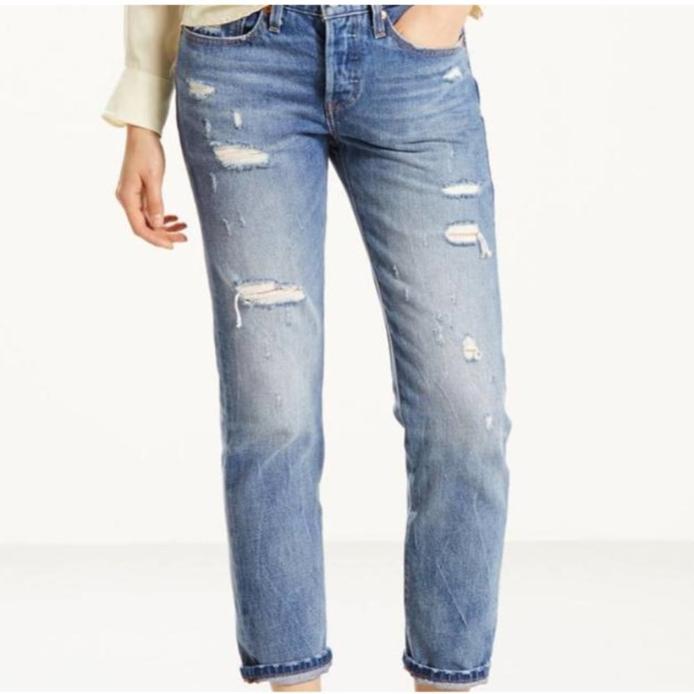 Levi's Wedgie Icon Fit Distressed Size 31